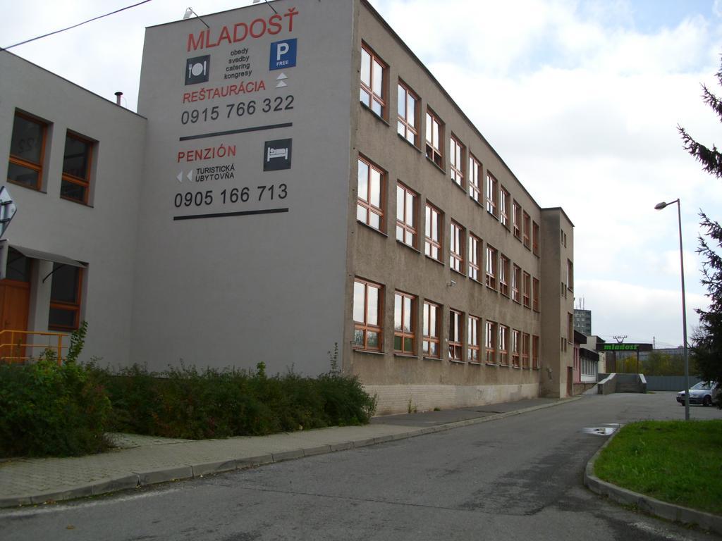Guest House Mladost Prešov Екстериор снимка